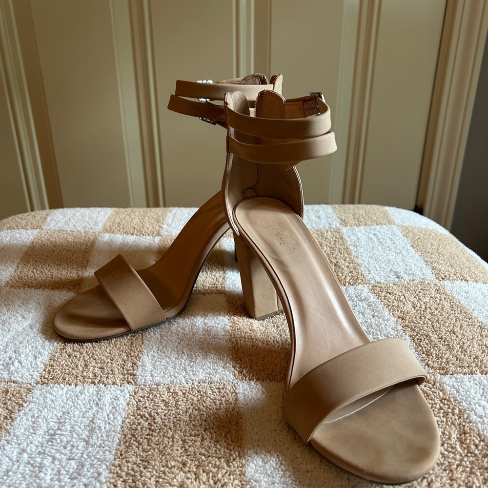 Elegant Tan Women's Strappy Heels
